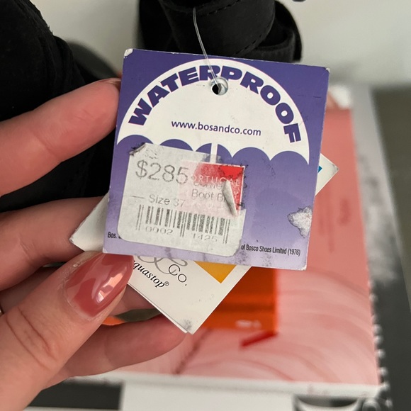 Waterproof heeled boot NEW - Picture 5 of 5